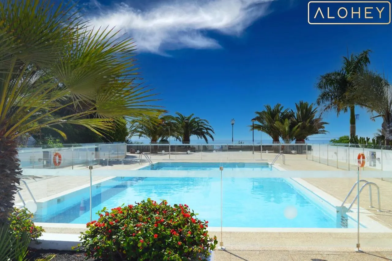 Casa Maresia Las Moreras Con Vista Mar En Primera Linea Y Piscina Compartida Playa Blanca