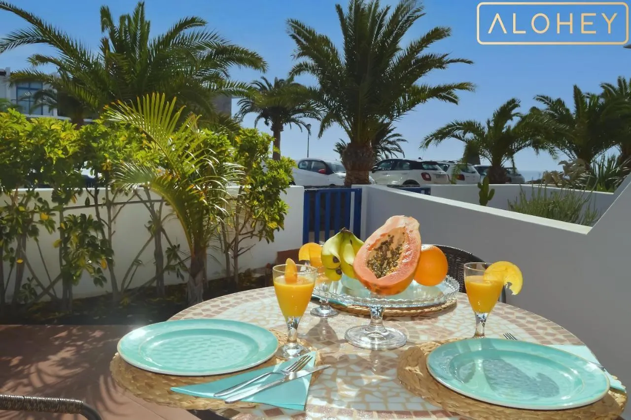 Apartment Casa Maresia Las Moreras Con Vista Mar En Primera Linea Y Piscina Compartida Playa Blanca