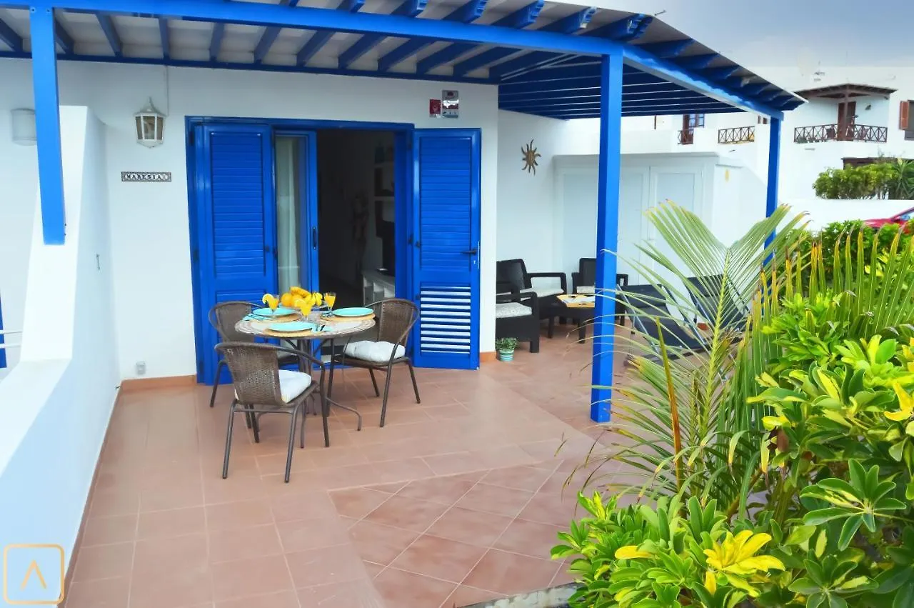 Casa Maresia Las Moreras Con Vista Mar En Primera Linea Y Piscina Compartida Playa Blanca  0*, Playa Blanca (Lanzarote) Spain