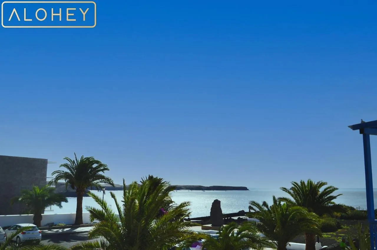 Apartment Casa Maresia Las Moreras Con Vista Mar En Primera Linea Y Piscina Compartida Playa Blanca  Spain